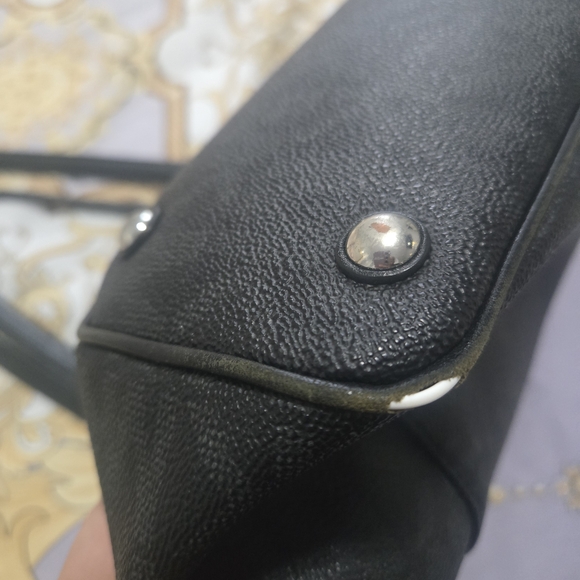 Michael Kors Black Tote Bag - Picture 4 of 7